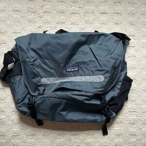 Patagonia Half Mass Messenger Bag